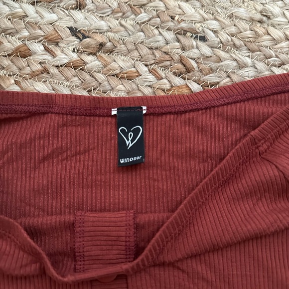 OFF SHOULDER BUTTON DOWN CROP TOP - Picture 2 of 5